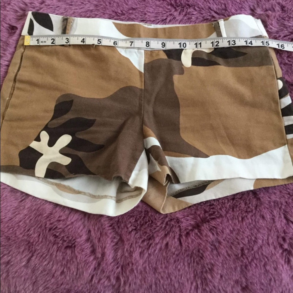 J Crew shorts in brown camouflage sz 2